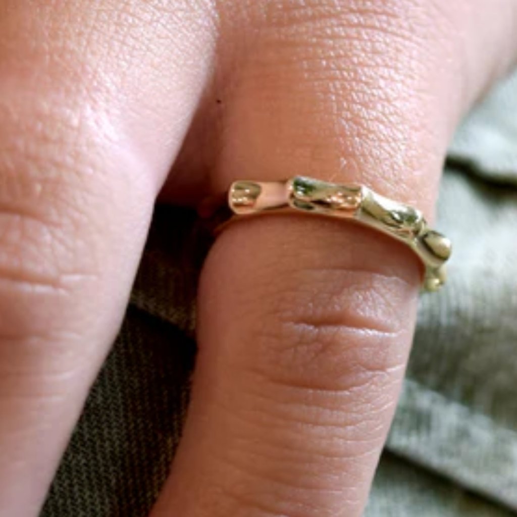 Monica Rich Kosann Happiness Sun Poesy Stackable 18k Yellow Gold Ring 3 — image 2 of 8